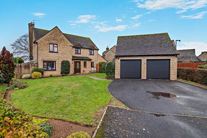 4 Bedroom Detached House For Sale In Lodersfield, Lechlade, Gloucestershire, GL7