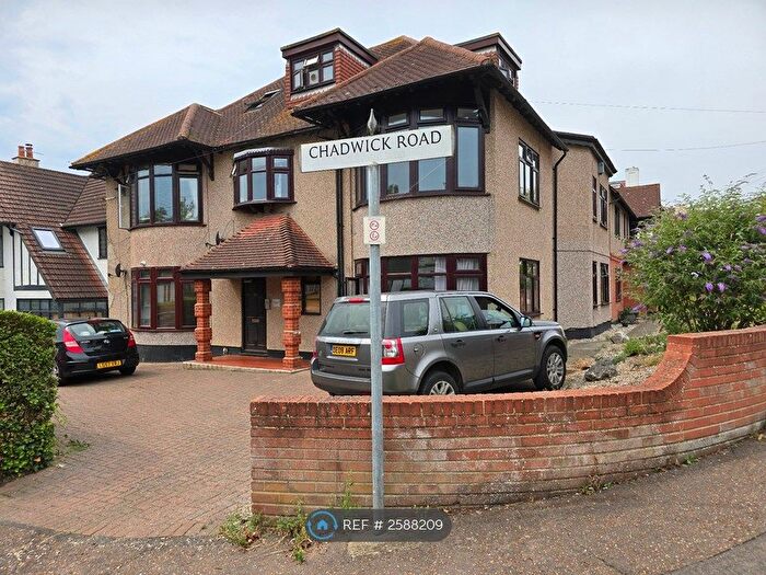 2 Bedroom Flat To Rent In St. Saviours Court, Westcliff-On-Sea, SS0