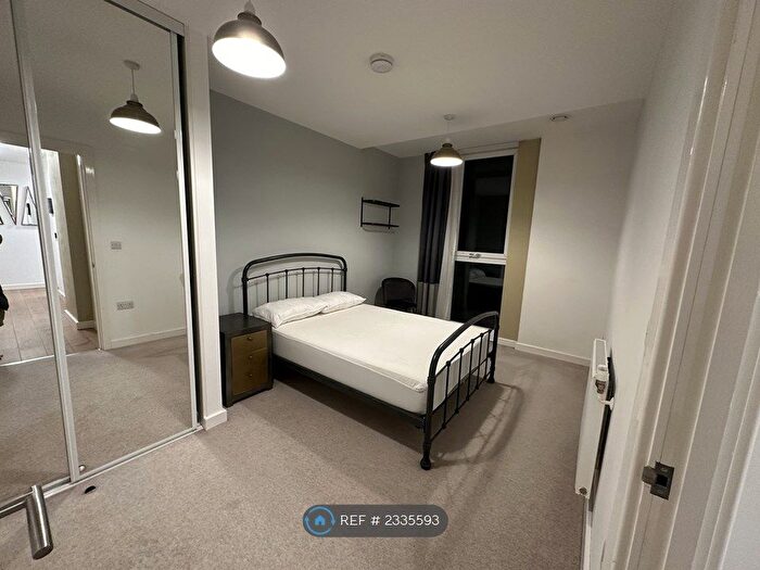 2 Bedroom Flat To Rent In Amelia Street, Elephant Amp; Castle, SE17