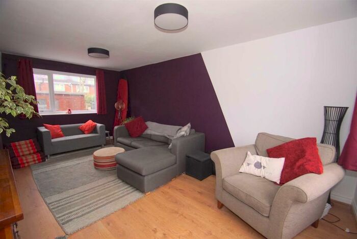 2 Bedroom Semi-Detached House To Rent In Acres Hall Avenue, Pudsey, LS28