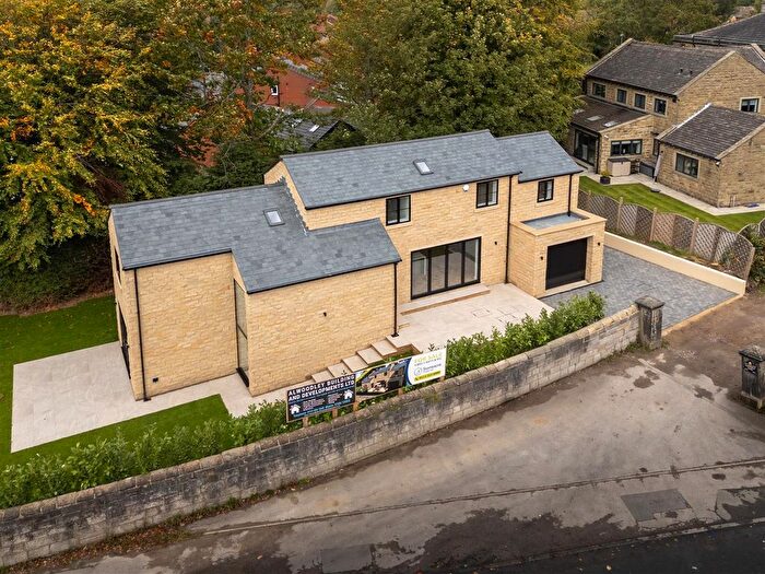 4 Bedroom Detached House For Sale In Luxury -Bed Detached House, Leeds, LS17