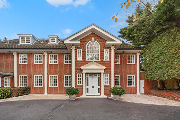 8 Bedroom Detached House For Sale In Byron Drive, London, N2