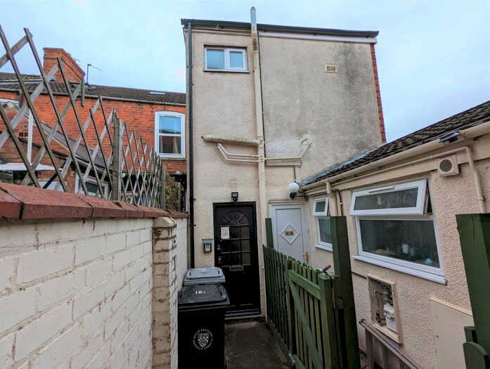 2 Bedroom Flat To Rent In New Street, Grantham, NG31