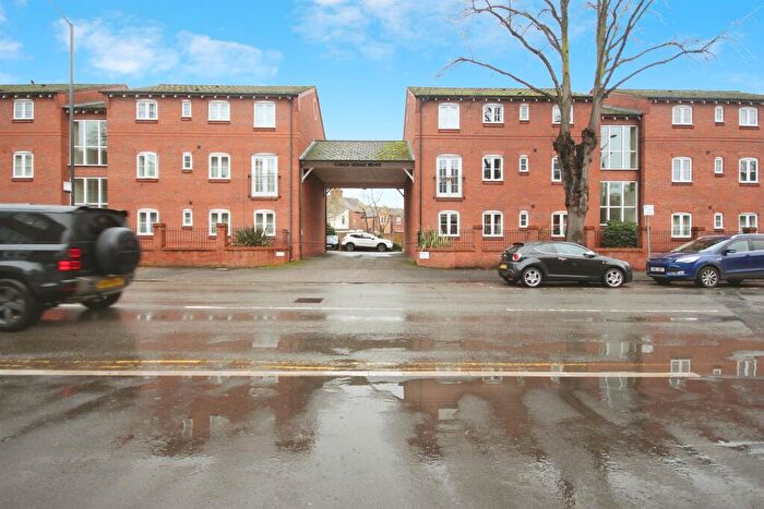 2 Bedroom Apartment For Sale In Coach House Mews, Warwick, CV34