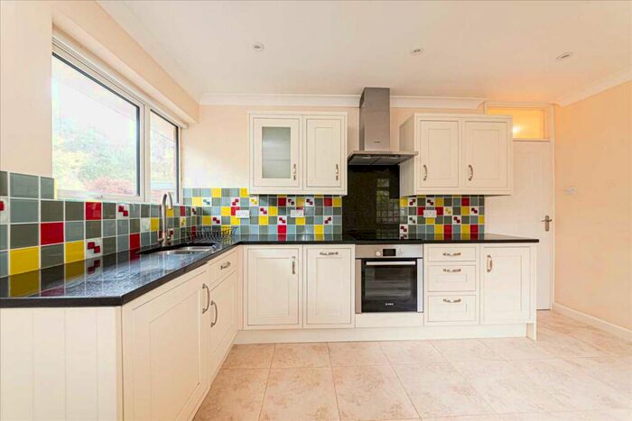 2 Bedroom Bungalow To Rent In Nine Mile Ride, Finchampstead, Finchampstead, Wokingham, RG40