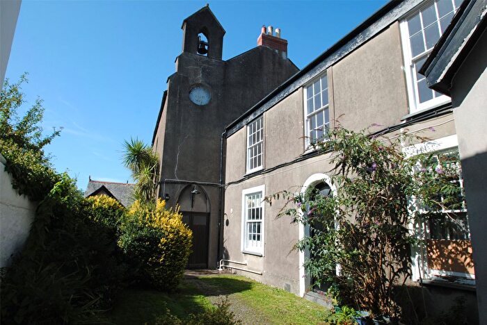 2 Bedroom Flat To Rent In East Street, Braunton, Devon, EX33