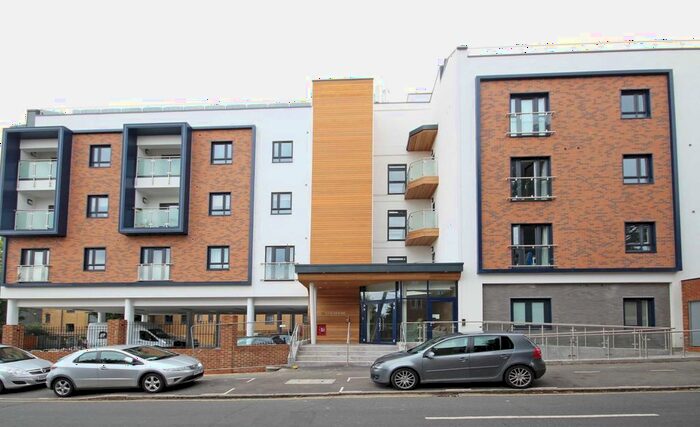 1 Bedroom Flat To Rent In Sidmouth Avenue, Isleworth, TW7