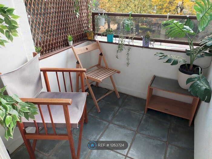 3 Bedroom Maisonette To Rent In Waterman Street, London, SW15