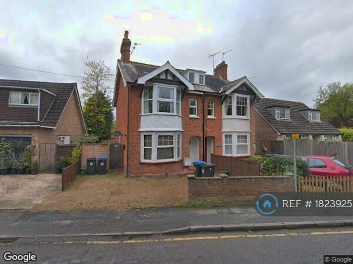 1 Bedroom Flat To Rent In Horsell, Woking, GU21