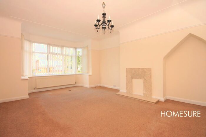 3 Bedroom Semi-Detached House To Rent In Booker Avenue, Allerton, Liverpool, L18