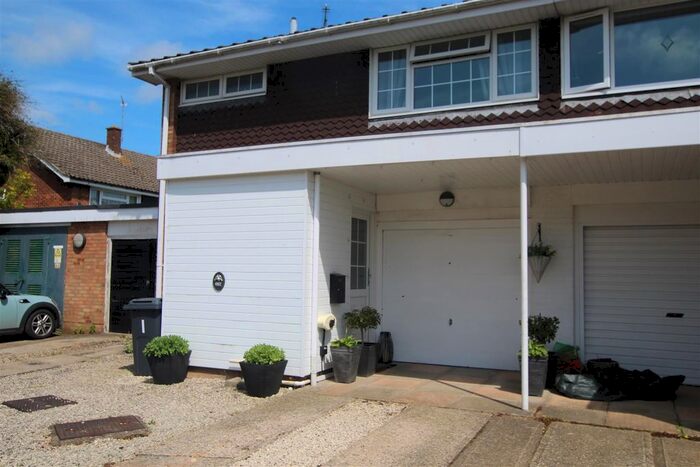 3 Bedroom Property To Rent In Luthers Close, Kelvedon Hatch, Brentwood, CM15