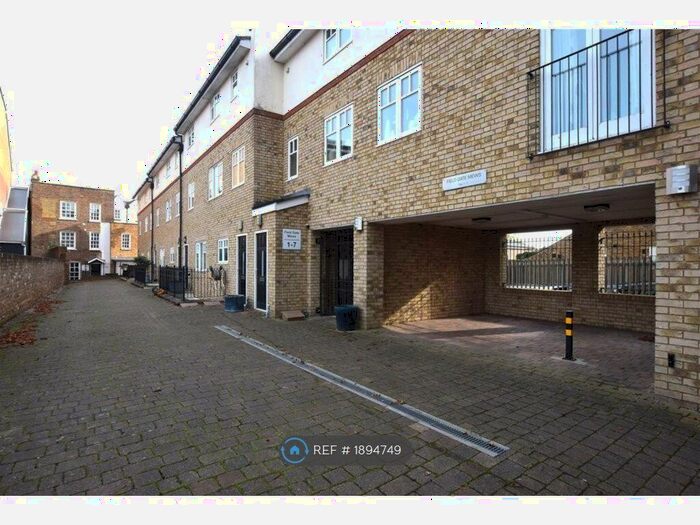 1 Bedroom Flat To Rent In Field Gate House, Watford, WD18