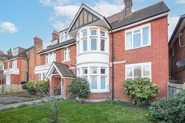 2 Bedroom Flat To Rent In Gwendolen Avenue, London, SW15