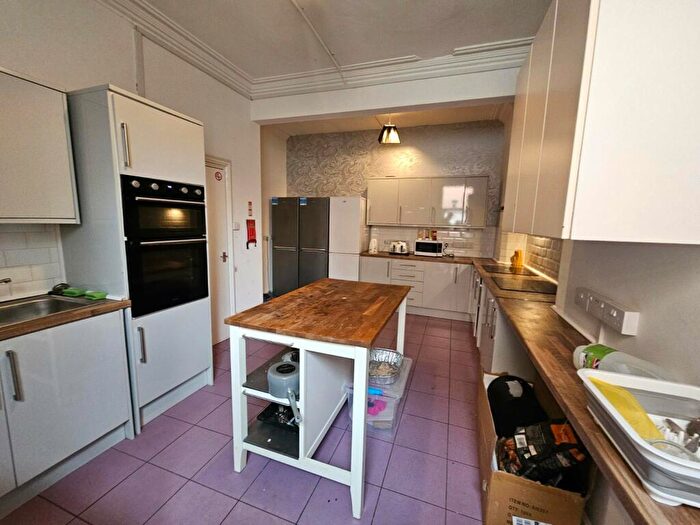 1 Bedroom Terraced House To Rent In Woodborough Road, Nottingham, NG3