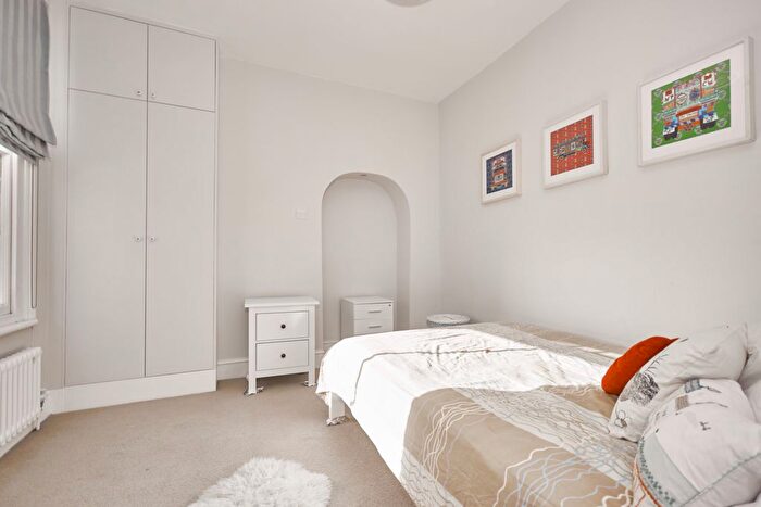 2 Bedroom Flat To Rent In Beaufort Street, London, SW3