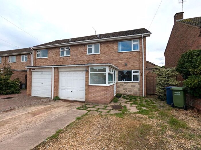 3 Bedroom Semi-detached House To Rent In Moselle Drive, Gloucester, GL3