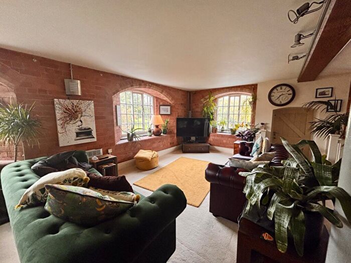 3 Bedroom Apartment To Rent In New Mill, The Flour Mills, Burton On Trent, DE15