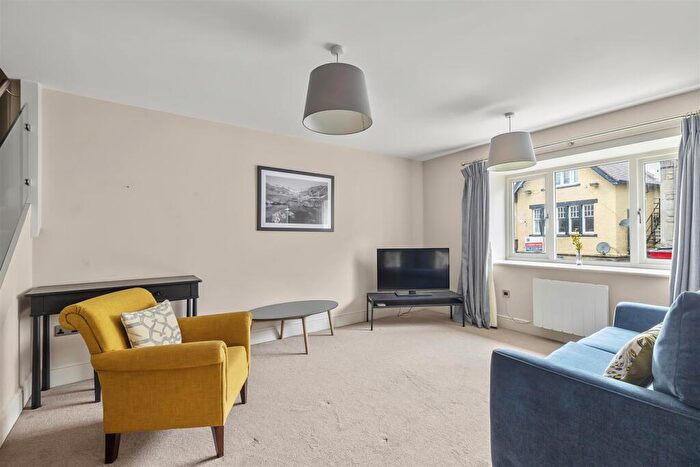 1 Bedroom Apartment For Sale In Crescent Court, Ilkley, LS29