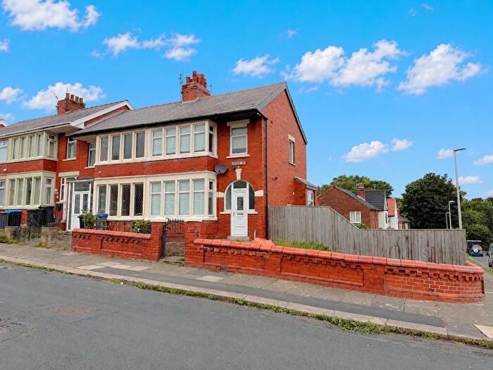 3 Bedroom End Terrace House For Sale In Fordway Avenue, Blackpool, FY3