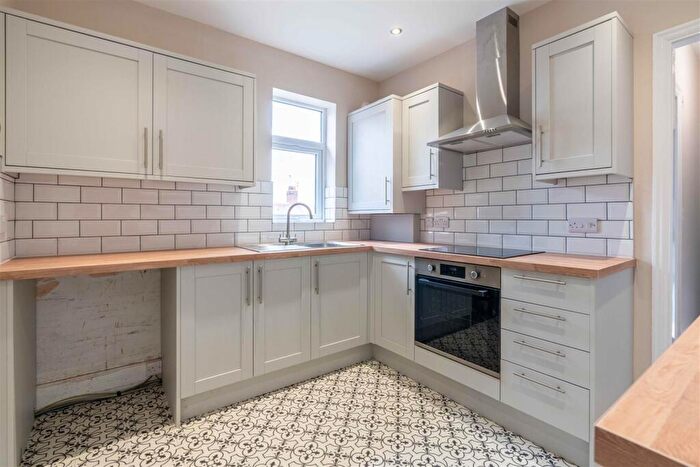 3 Bedroom Flat To Rent In Whitefield Terrace, Heaton, NE6