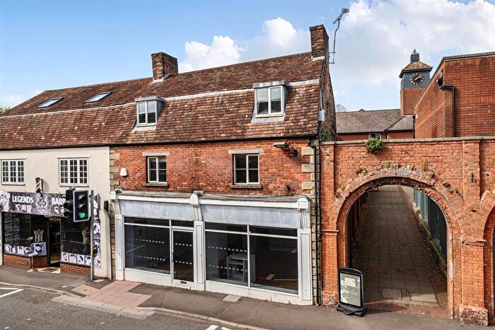 2 Bedroom Apartment For Sale In High Street, Wincanton, BA9
