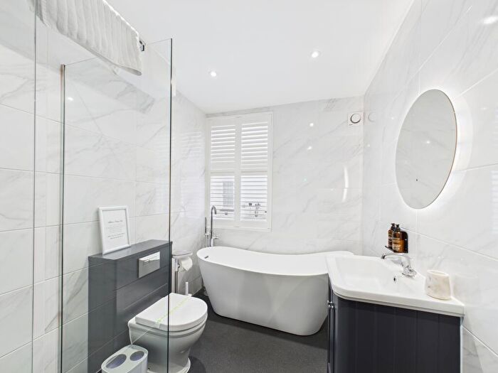 1 Bedroom Apartment To Rent In Dovedale, St John Street, DE6