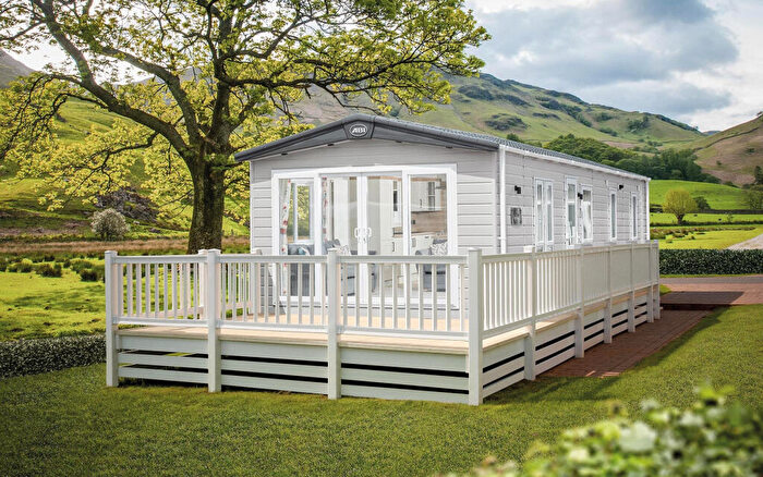 2 Bedroom Lodge For Sale In Mansfield, Nottinghamshire, NG19