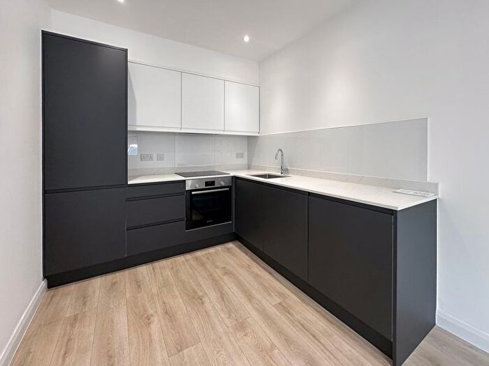 1 Bedroom Flat To Rent In Aquila House, London Road, Redhill, RH1