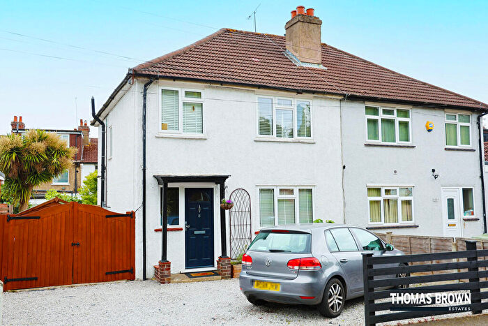 3 Bedroom Semi-Detached House For Sale In Goodmead Road, Orpington, BR6