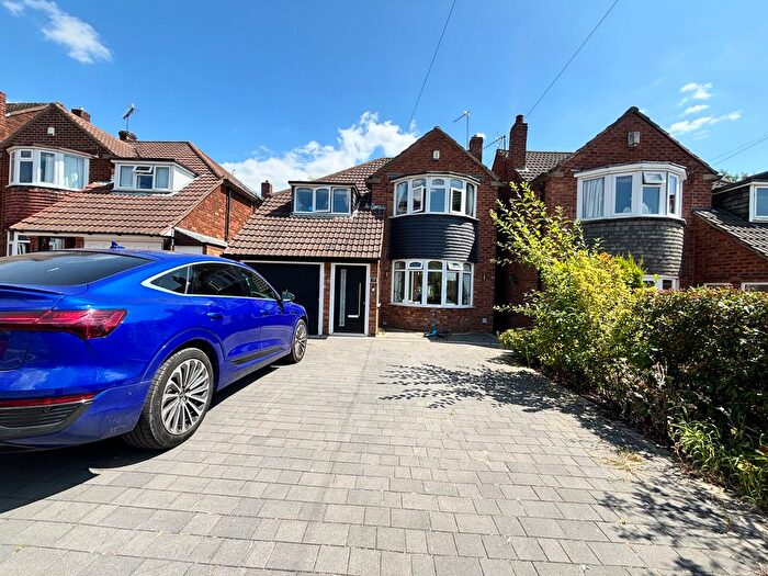 3 Bedroom Detached House To Rent In Calthorpe Close, Walsall, WS5