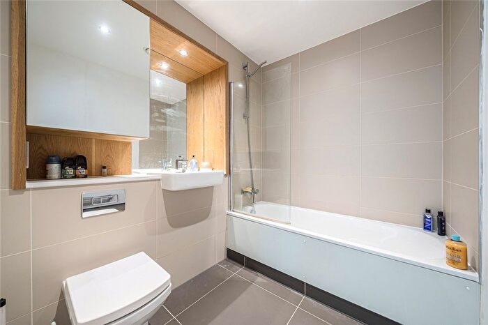 4 Bedroom Flat To Rent In Seager Place, London, SE8