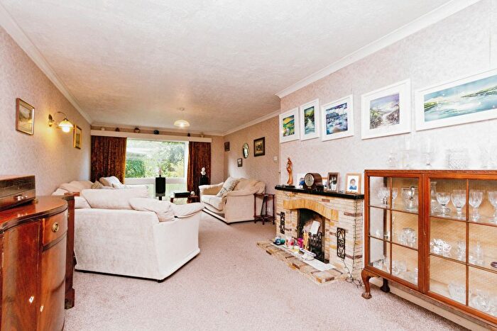 4 Bedroom Detached House For Sale In Tyfield, Sherborne St. John, Basingstoke, Hampshire, RG24