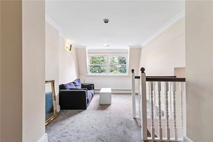 2 Bedroom Flat To Rent In Oakley Street, London, SW3