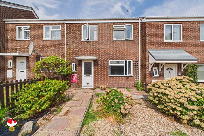 3 Bedroom Terraced House For Sale In Woodruff Close, Gloucester, GL4