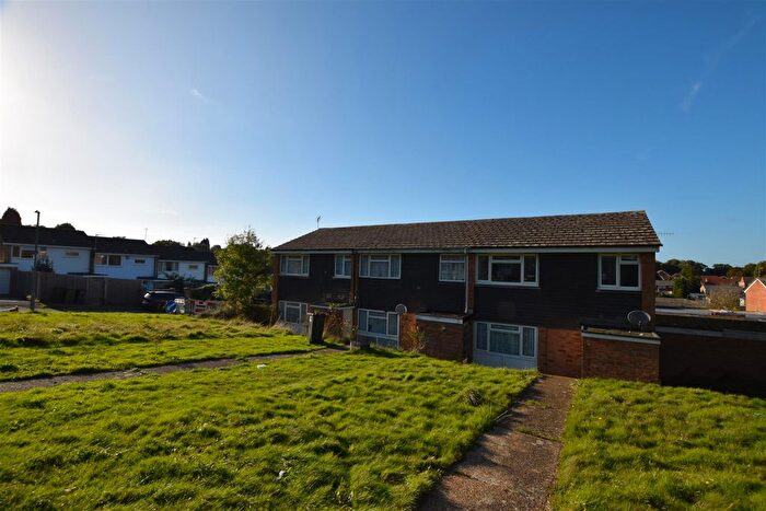 3 Bedroom End Of Terrace House To Rent In Langley Close, Bexhill-On-Sea, TN39