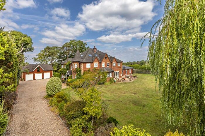 7 Bedroom Detached House For Sale In Windlesham, Surrey, GU20