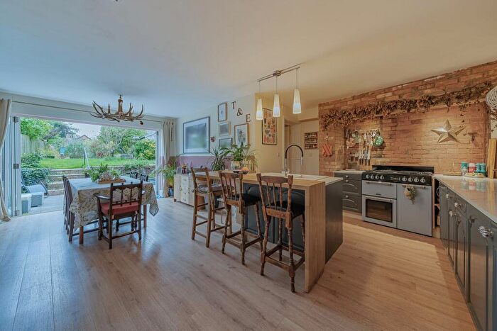 3 Bedroom Terraced House For Sale In Newcourt Road, Silverton, EX5