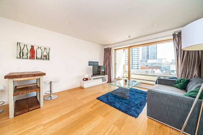 1 Bedroom Flat For Sale In Hardwicks Square, Wandsworth, SW18