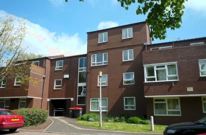 2 Bedroom Flat To Rent In Boulton Grange, Telford, Randlay, TF3