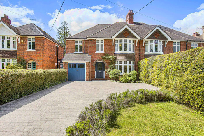 4 Bedroom Semi-Detached House For Sale In Manor Road, Wantage, OX12