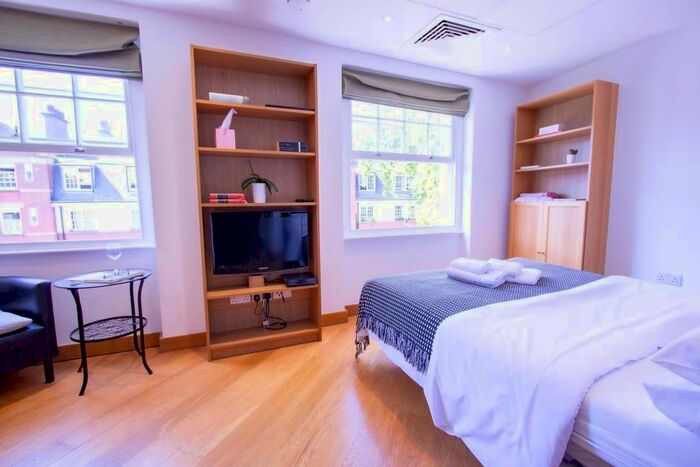 Studio To Rent In Cartwright Gardens, Bloomsbury, London, WC1H