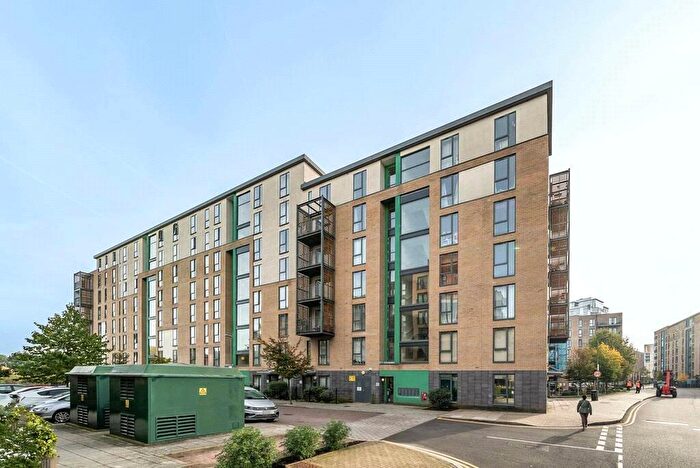 1 Bedroom Flat To Rent In Conrad Court, London, NW9