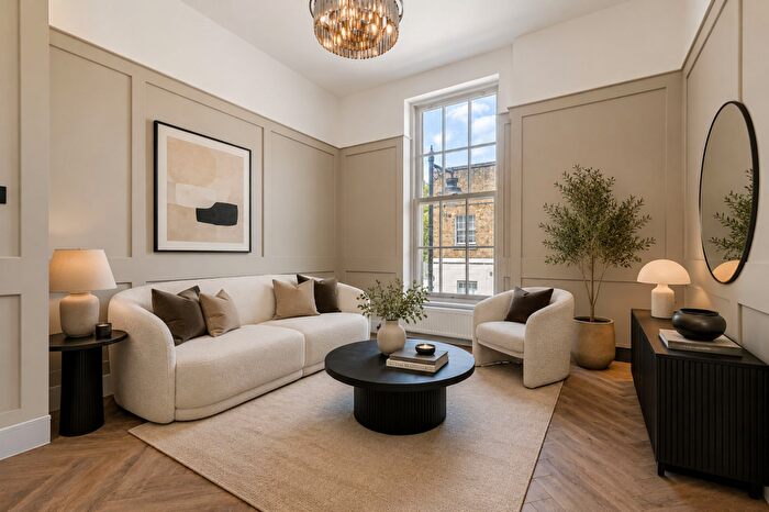 2 Bedroom Flat For Sale In Elizabeth Avenue, London, N1