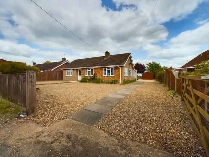 3 Bedroom Detached Bungalow For Sale In The Street, Tivetshall St. Mary, NR15
