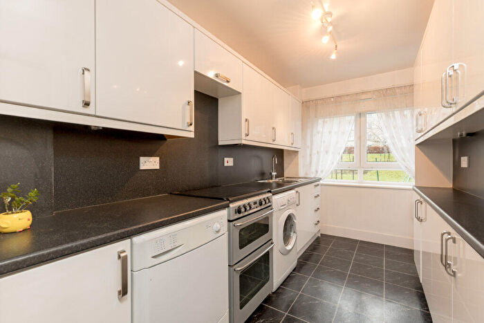 2 Bedroom Flat For Sale In Flat, Lady Nairne Place, Willowbrae, EH8