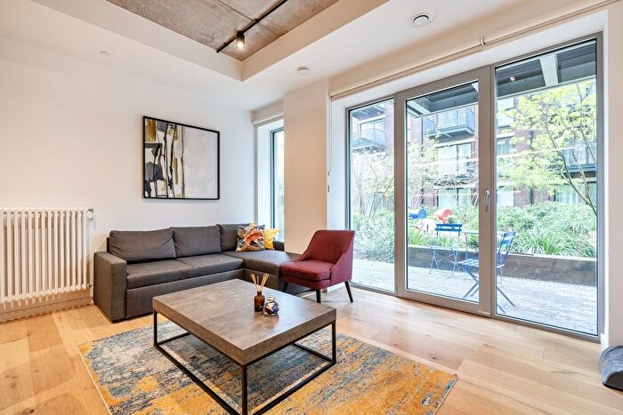 1 Bedroom Flat For Sale In Rendel House, Goodluck Hope Walk London, E14