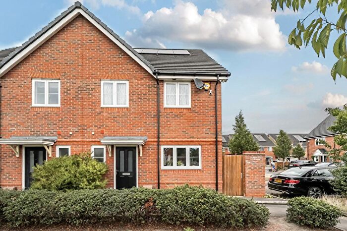 4 Bedroom Semi-Detached House To Rent In Holywell Way, Staines-Upon-Thames, TW19