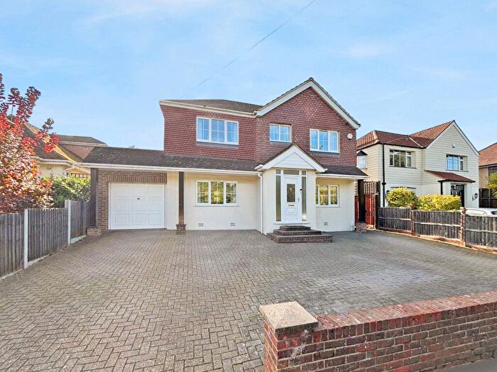 5 Bedroom Detached House For Sale In Tile Kiln Lane, Bexley, Kent, DA5