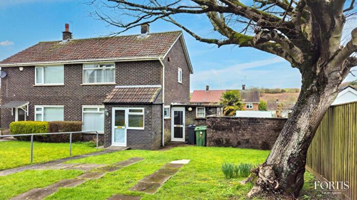 2 Bedroom Semi Detached House For Sale In Cedar Grove, Cardiff, CF5