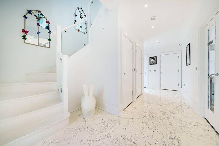 4 Bedroom End Of Terrace House For Sale In Battersea Park Road, Battersea Park, London, SW11